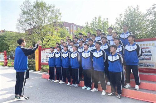 我爱我班，唱响青春