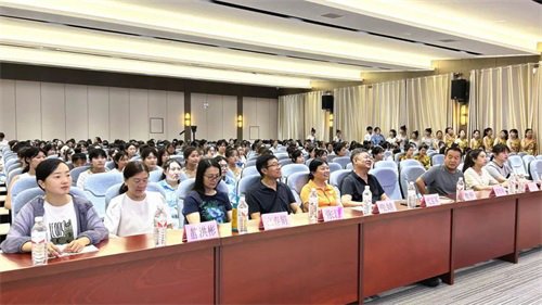 展演异彩纷呈，技能点亮未来