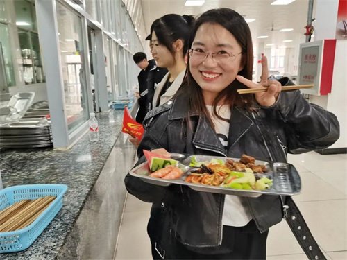 海量照片，记录校友们的开心时刻！