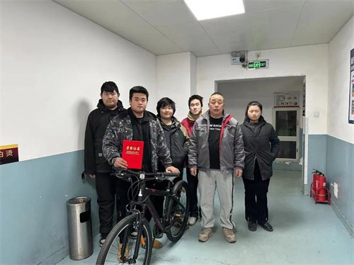 年终大礼包，发给勤劳肯干的你！