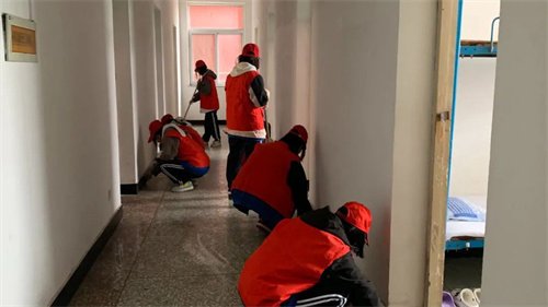 弘扬雷锋精神，争做优秀志愿者