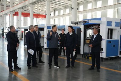 省教育厅副厅长张春生来我县调研中等职业教育工作