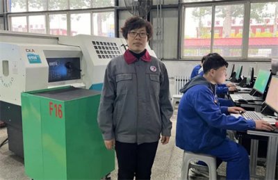 【玉田职教中心匠心琢玉出良师系列之二】技能大赛优秀指导教师——何花