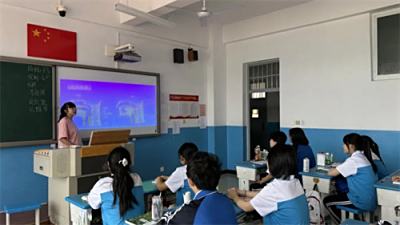 三尺讲台苦练技能 课程思政异彩纷呈——综合专业部开展教师课程思政讲课比赛