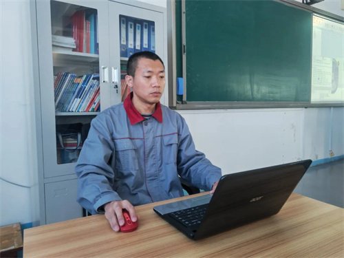 【玉田职教中心匠心琢玉出良师系列之四】技能大赛优秀指导教师——牛亮