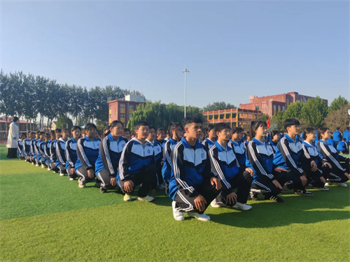 多图直击军训现场→