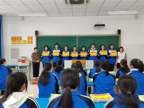 半程聚力 扬帆再起航——财经专业部举行期中技能考试表彰会