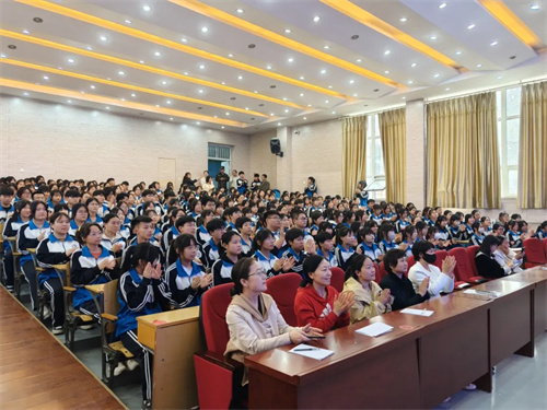 当青春遇见“匠心”，这场演讲比赛燃爆校园