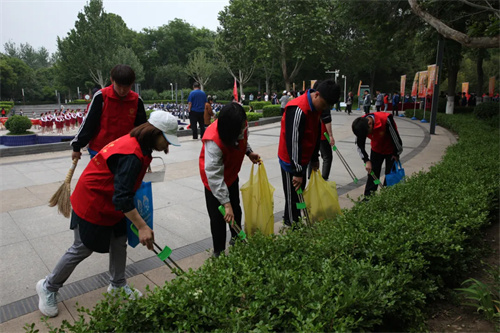 玉田职教中心玉田技工学校在伯雍公园举办2025年职教活动月社会开放日活动