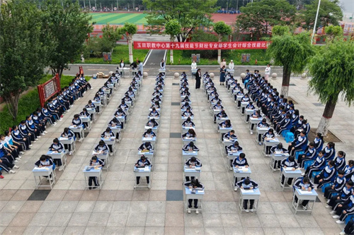 传统技艺与智能科技交相辉映，展现新时代职教风采