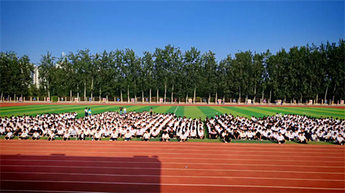 玉田职教中心玉田技工学校举行2025年规范教育月系列活动之“文明礼仪教育”