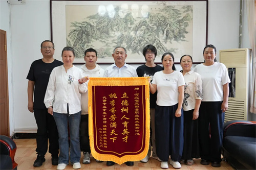 技能逐梦谢师恩，金榜题名启新程