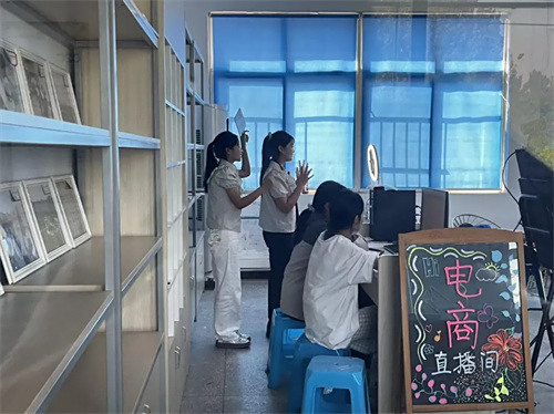 喜讯丨一等奖！玉田职教中心闪耀“一带一路”互联网营销大赛！