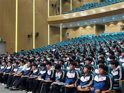 玉田职教中心鸦鸿桥校区召开高考报名动员会