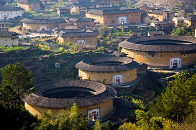 土楼漫游手记：当鹰米无线讲解叩响百年门环