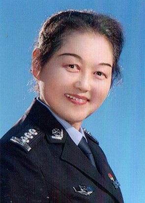 秦芳