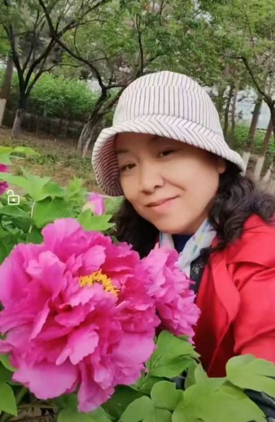 2025 国庆人物  |  当代爱国作家崔凤华作品特刊