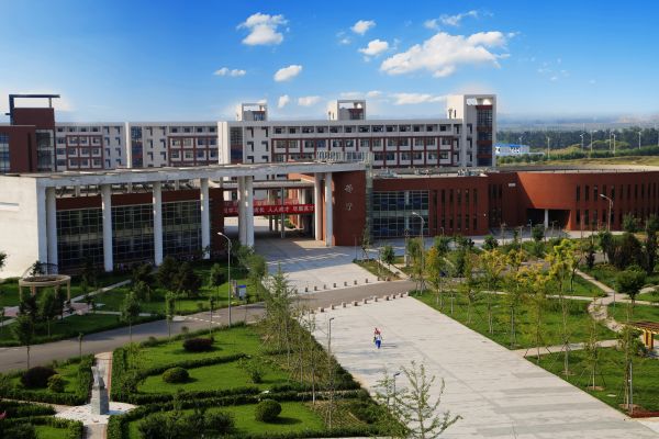 迁安市职教中心2025年招生手册