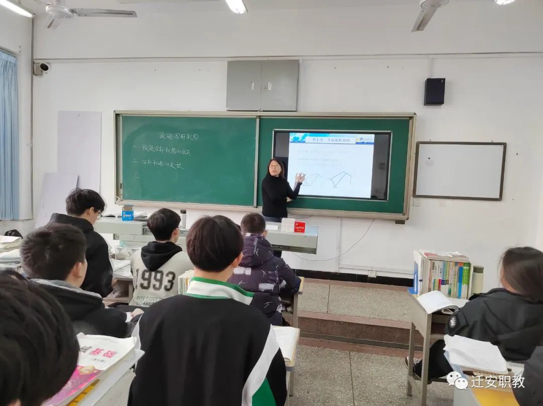 细扫花径迎学子 意气风发满校园——迁安职教中心升学部开学工作井然有序