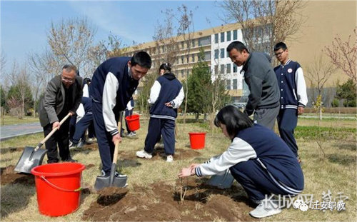 【媒体】长城网报道！迁安职教中心：党建引领+三多模式，打造民族融合教育标杆