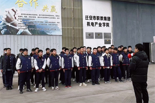 实践增新知 实习促成长——迁安职教中心机电工程系开展23级新生入企认知实习活动