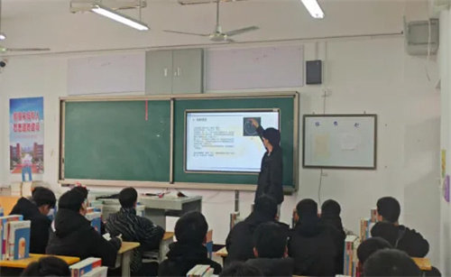 让爱的阳光洒在每个学生的心田——迁安职教中心装备制造工程系实习教师刘瑾辉工作感悟