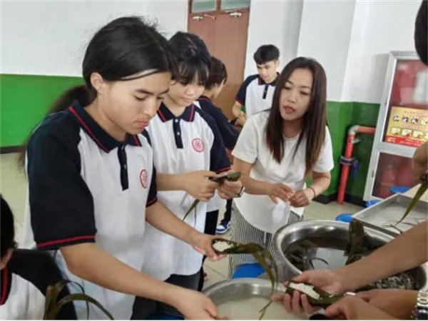 【教育援疆】粽香情深 共度端午——迁安职教中心新疆学子端午节活动纪实