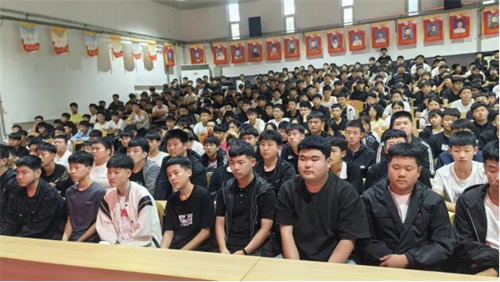 【开学季*养成 】文明礼仪润于心 行为习惯践于行——迁安职教中心装备制造工程系24级新生入学系列报道