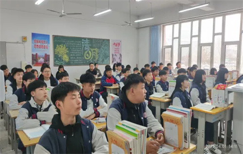 小荷才露尖尖角 研课磨砺促成长——迁安职教中心冶金工程系顶岗实习教师听评课活动