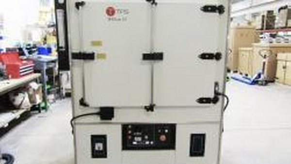 Blue M公司向半导体行业提供特别定制的洁净室烘箱