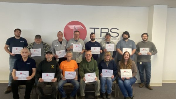 Blue M为优秀员工举办午餐会