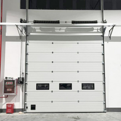 西朗门业：保温升降门