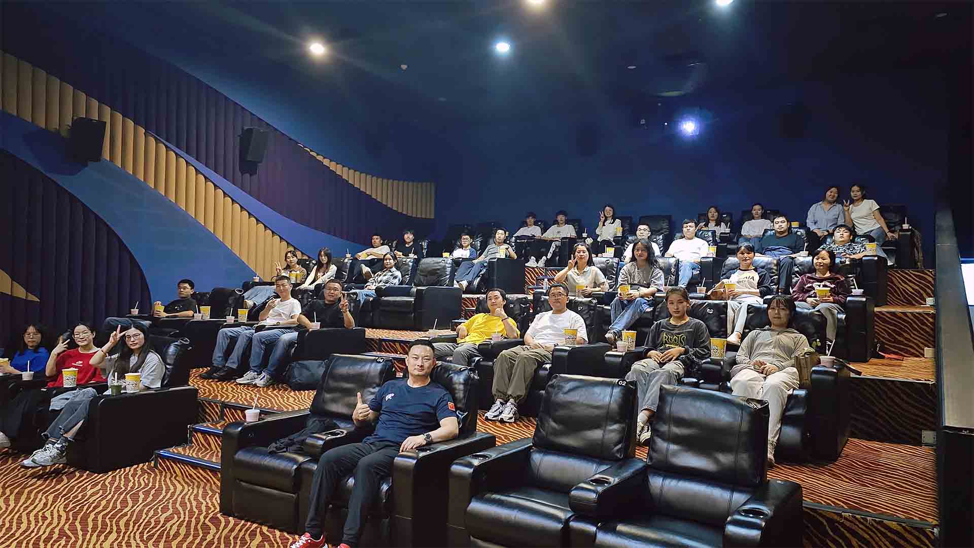 西朗门业企业风采