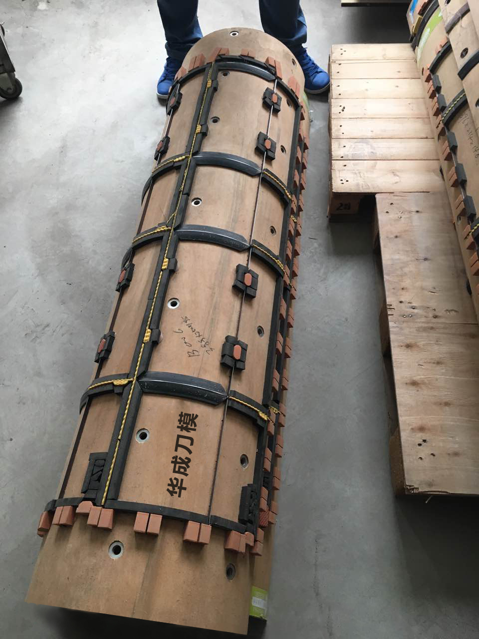 圆压圆激光刀模