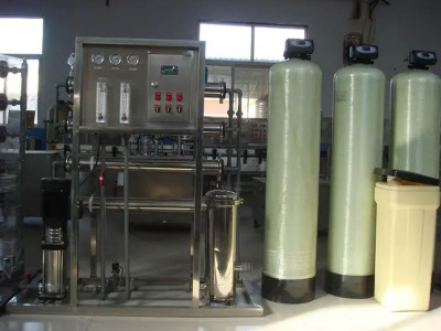 纯净水厂设备的选择与安装，专业工程师教你如何省钱又省心