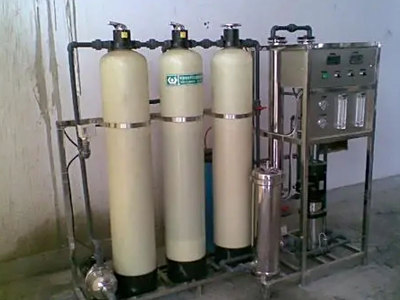 想买小型纯净水设备？康怡环保教你如何选购最合适的设备！