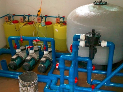 游泳池净水设备多少钱？这里有最全的价格表和最优的解决方案！