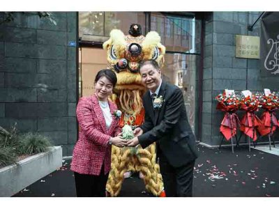 施坦威麓湖开业