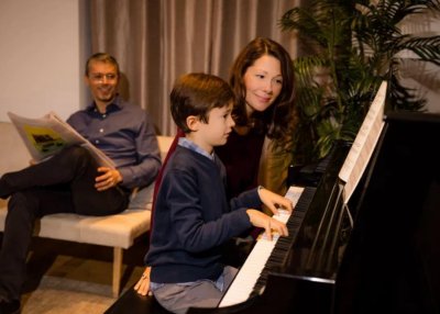 弹钢琴人的大脑到底有多厉害？