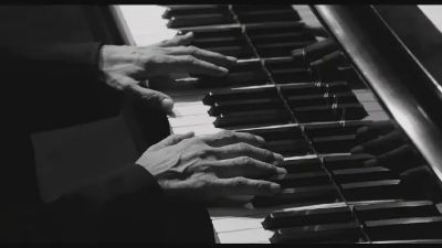 四川盛音乐器|银幕上的音符：探索坂本龙一的音乐影像世界