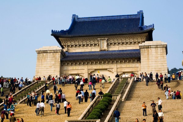 钟山风景名胜区：中华城中人文第一山