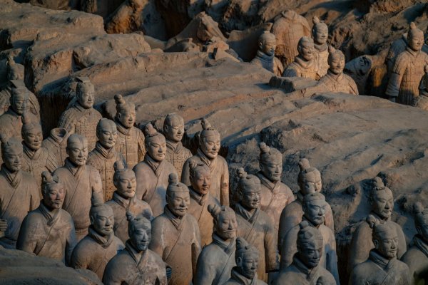 秦始皇陵兵马俑博物馆：世界第八大奇迹的千年军阵
