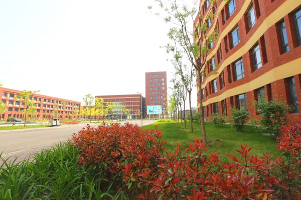 石家庄财经商贸学校年报（2024年）