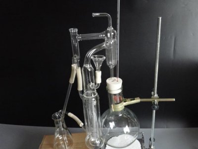 真空系統(tǒng)在蒸餾提純裝置上的應(yīng)用