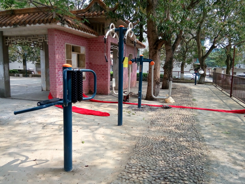 户外健身器材