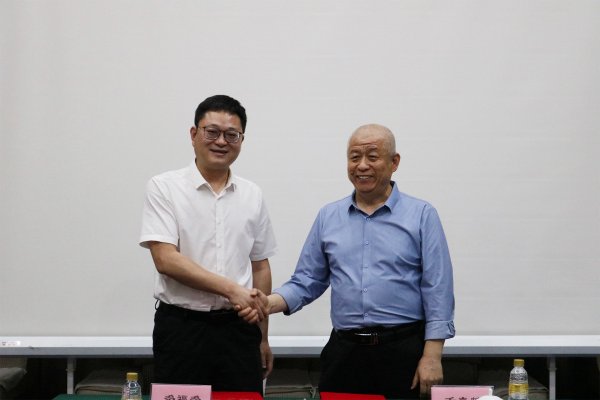 热烈祝贺多福多与千喜鹤集团成功签署战略合作协议