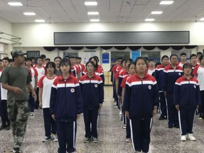 修军人之魂，重塑舞象之年——丰南中等专业学校2020级军训闭幕暨汇报表演