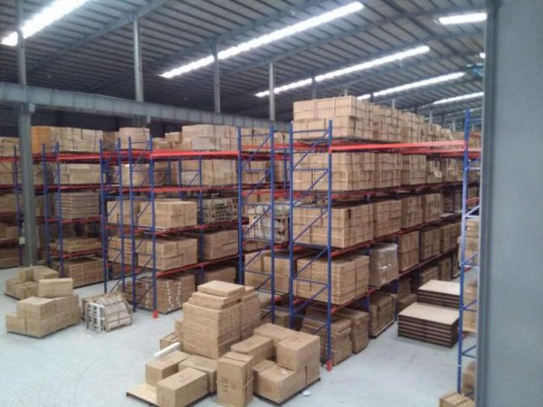 干燥劑廠家之倉(cāng)庫(kù)防潮方法