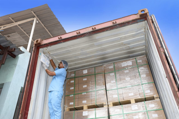 集裝箱干燥劑是適用長期運輸廣泛采用的最佳防潮方案