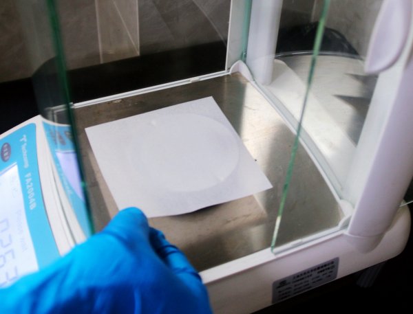 固相萃取——气质联用法定性分析水中有机污染物